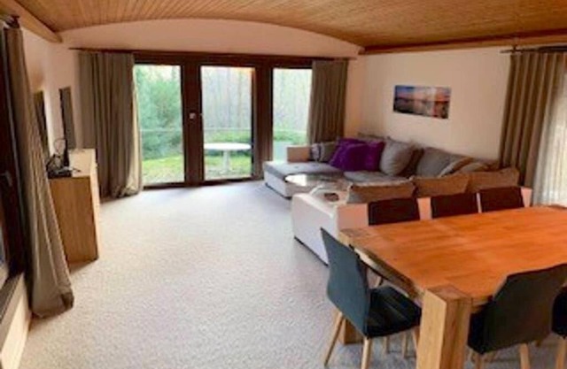 Cozy authentic private house with lake view