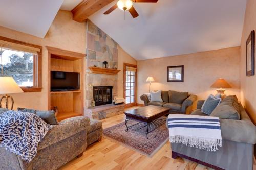 Cozy Avon Condo Between Beaver Creek and Vail!