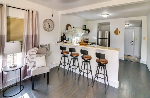 Cozy Ballinger Vacation Rental w/ Deck & Grill!