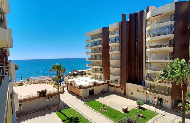 Cosy beach-front apartment Doña Sofía Fuengirola