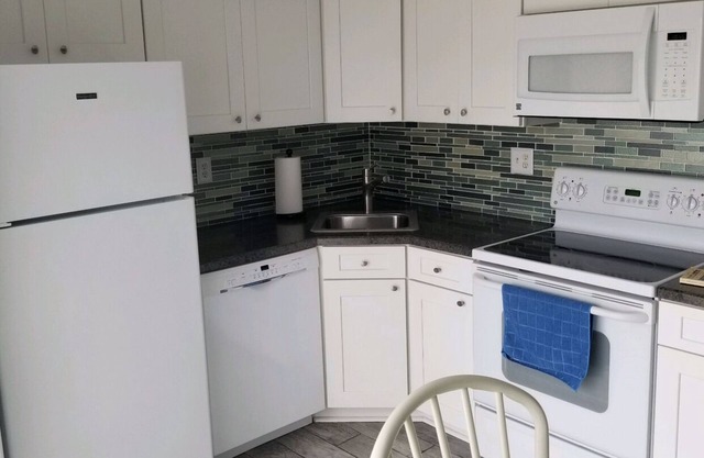 Cozy Beach Getaway- 136th St Ocean City, Maryland