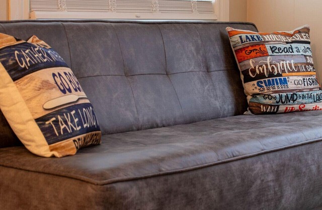 Cozy Beachside Getaway – Steps from Balm Beach!