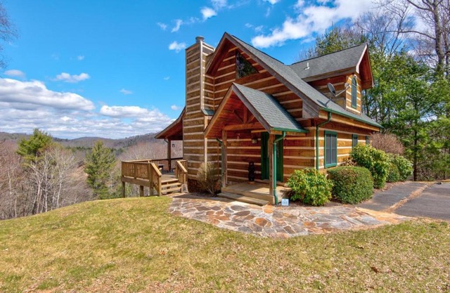 Cozy Bear Cabin