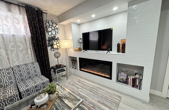 Cozy Beautiful private 1 BR Basement Suite