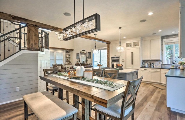 Cozy Bend Home - Walk to Old Mill District!