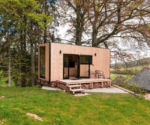 cozy Black Forest Tiny House close to lake