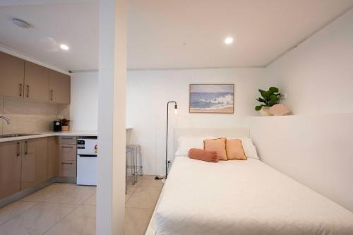 Cozy Bondi Studio Retreat - Steps to Beach City