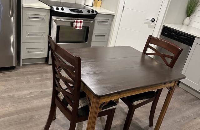 Cozy BSMT Apt w/2BR+Disney+ Nflx