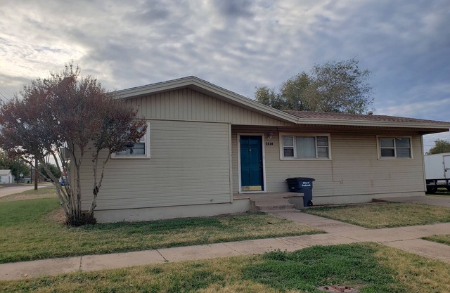 Cozy Bunkhouse in Paducah,Texas. Pet Friendly!