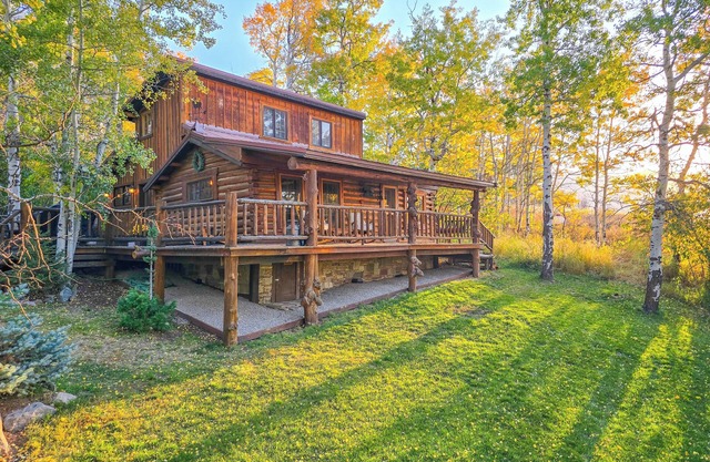 Cozy Cabin - Yellowstone Park, Henry's Lake Views