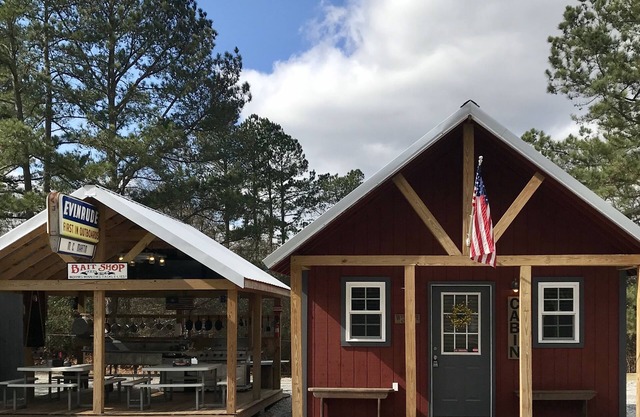 Minúscula casa minúscula del lago Hartwell y Clemson, almacenamiento seguro del barco con puerto de carga Batt