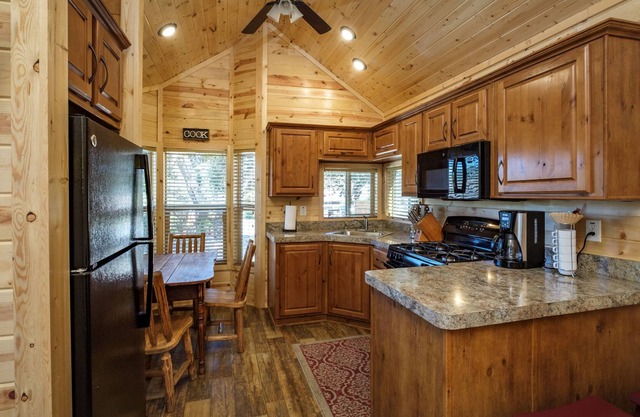 Cozy Cabin 7 - Mission Trail