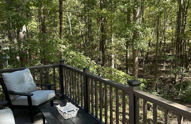 The Wolf Den - Close to Callaway Gardens & FDR State Park