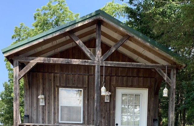 Cozy Cabin Hike to calming brook