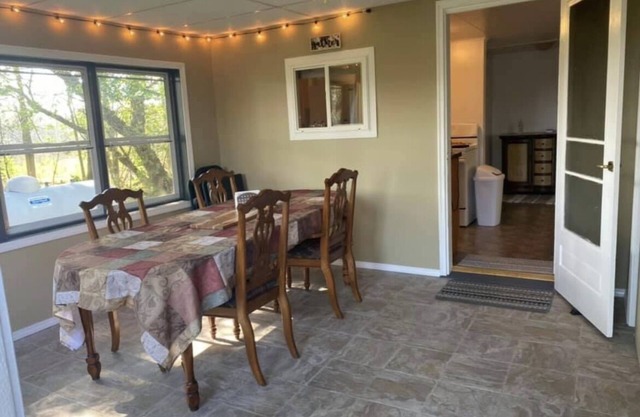 Cozy Cabin/House on 12 acres near UTV trails/Lake/Hunting land