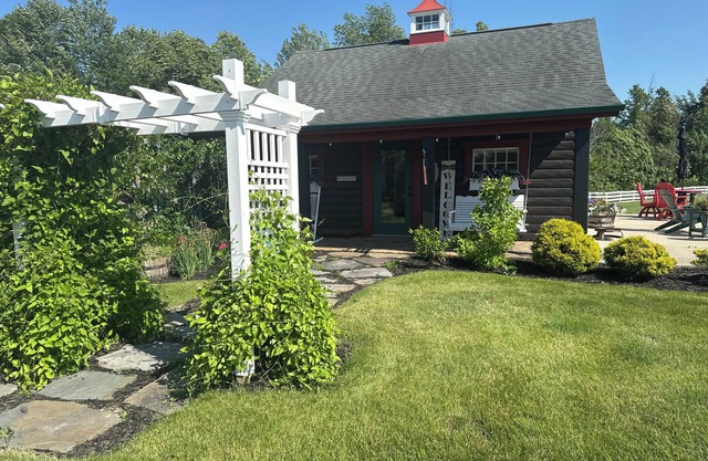 Cozy cabin in fantastic Clare! Once a horse barn now a rustic cabin!