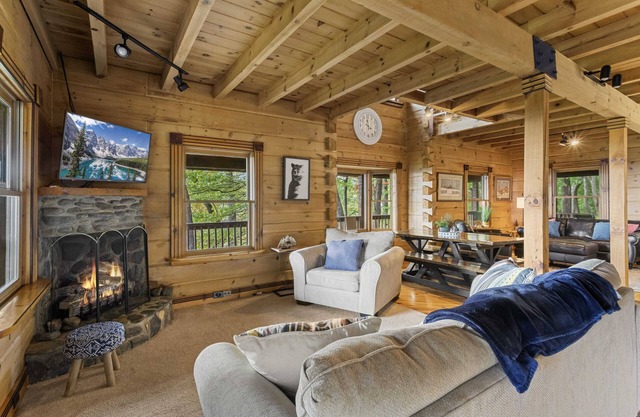 Cozy Cabin in the Blue Ridge Mountains