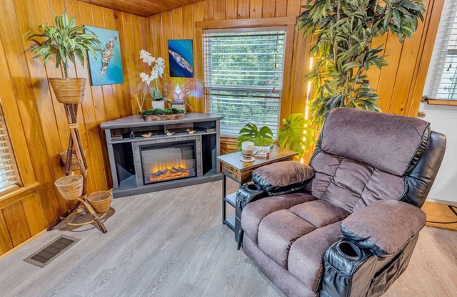 Cozy Cabin in the Corner