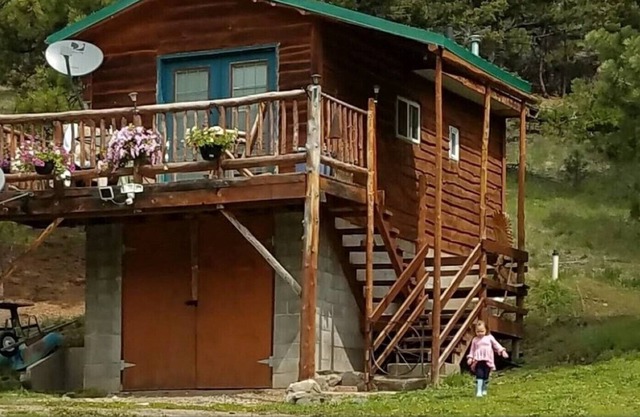 Acogedora cabaña en las montañas- Cabin Creek Ranch