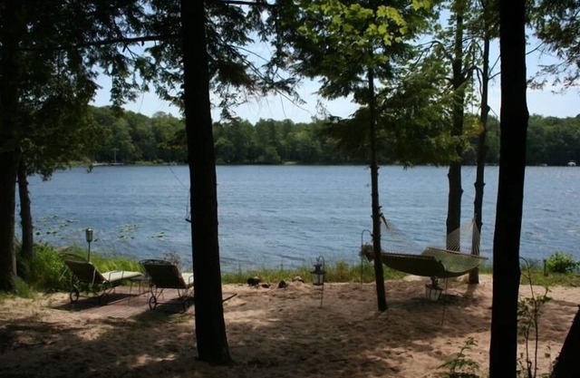 Cabina de cuatro estrellas en el tranquilo Lago Bass: ¡reservando ahora para el verano de 2019!