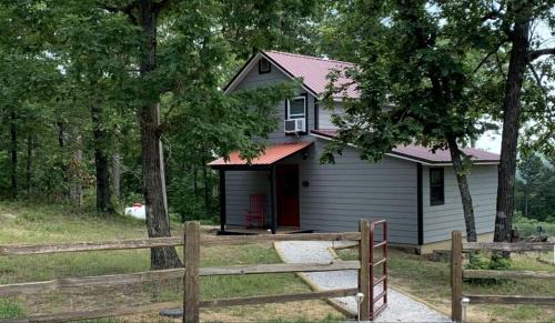 Cozy Cabin Rental near Ozark National Forest for a Relaxing Weekend Getaway in Arkansas