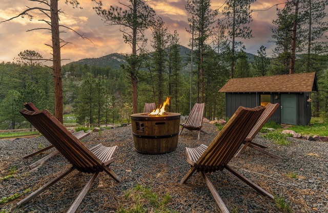 Cozy Cabin w/ Hot Tub, Game Room & Private Writer's Nook - Close to town!