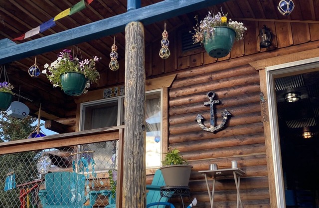 Cozy Cabin with Porch, Firepit, Picnic Table and BBQ