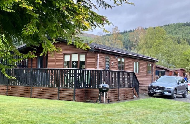 Cozy Cabin with Stunning Loch Lomond Views