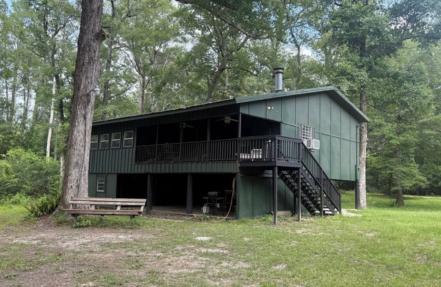 Cozy Camp w/ fire pit, grill and waterfront view of river. Pet Friendly!