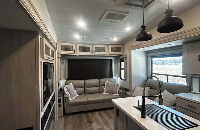 Cozy Camper on a mini farm with marsh front views!
