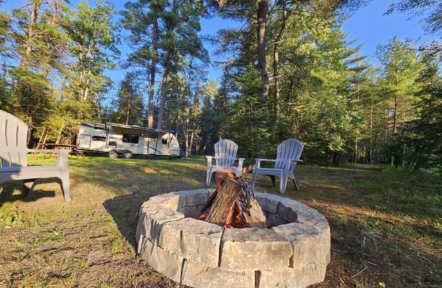 Cozy camping retreat on the banks of the beautiful AuSable River