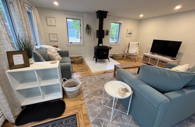 Cozy Cape House!!