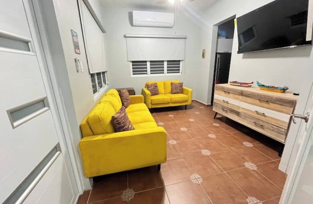 Cozy Casa Bandera, 4 mins from Crash Boat Beach!