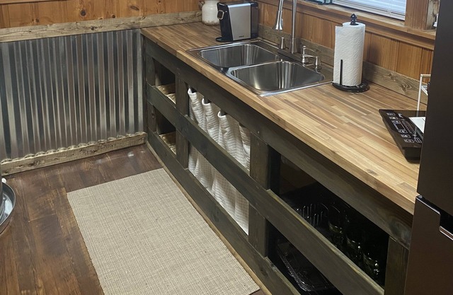Cozy Cayce Hideout - Studio Apartment Unit C