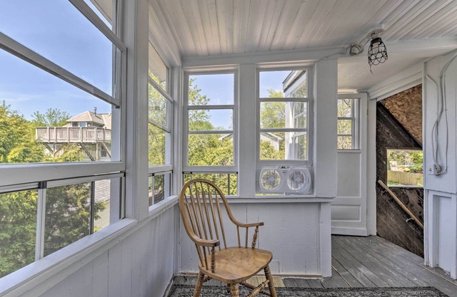Cozy Central Winooski Getaway < 1 Mi to River Walk