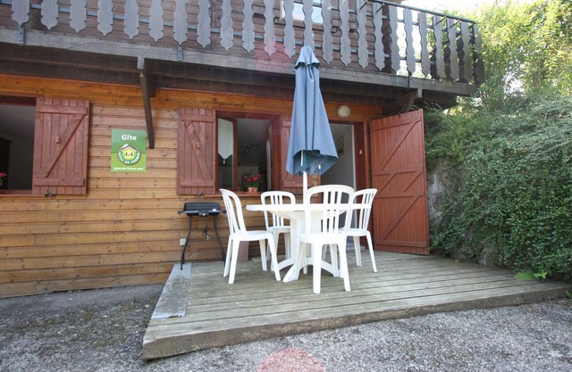 Acogedor chalet en montaña con terraza, cerca de senderos y pistas de esquí