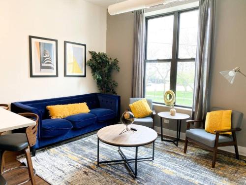 Cozy Chicago 420 Friendly 3BR Suite Near McCormick Place and Soldier Field