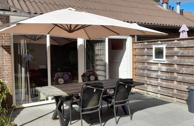 Cozy, child-friendly vacation home with WLAN in Bruinisse, Zeeland.