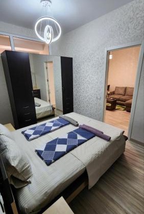 Cozy City Apartment Ideal for Couples and Families