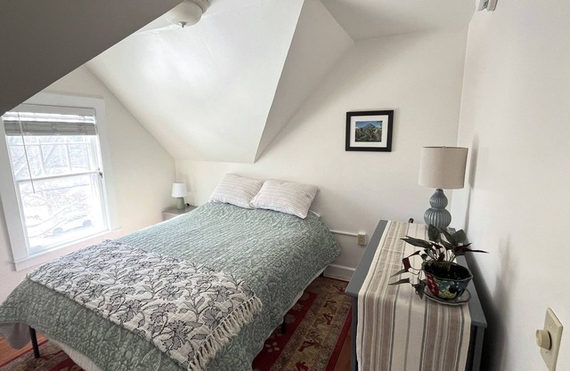 Cozy, clean, bright apartment