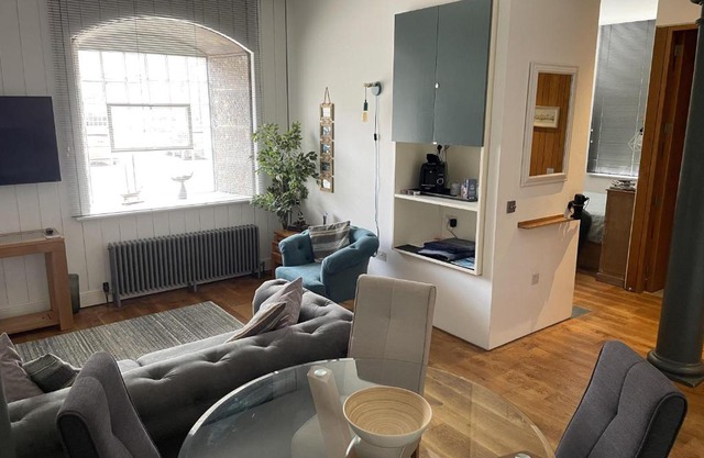 Cozy Coastal Apartment