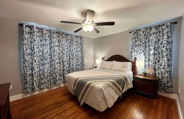 Cozy Coastal Bay Cottage