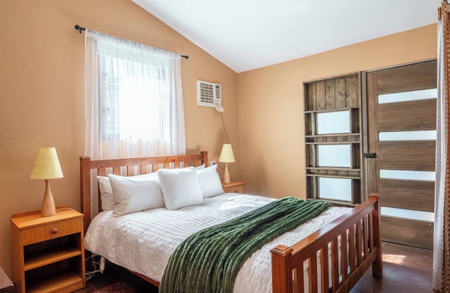 Cozy comfort at 106 Thacker St