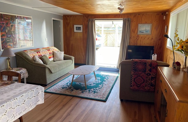 Cozy, comfortable and close to CBD