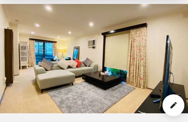 Cozy comfy green house