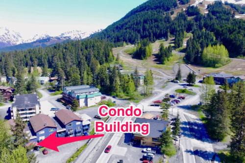 Cozy Condo at Base of Mt Alyeska Prime Location