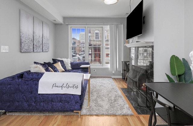 Cozy Condo/Free Parking/near downtown