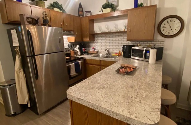 Cozy condo in awesome Little River with WiFi, AC