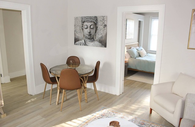 Cozy Condo in Downtown! Starland District!