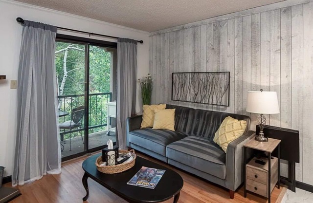 Cozy Condo in Ruidoso ideal for Outdoor Enthusiasts!